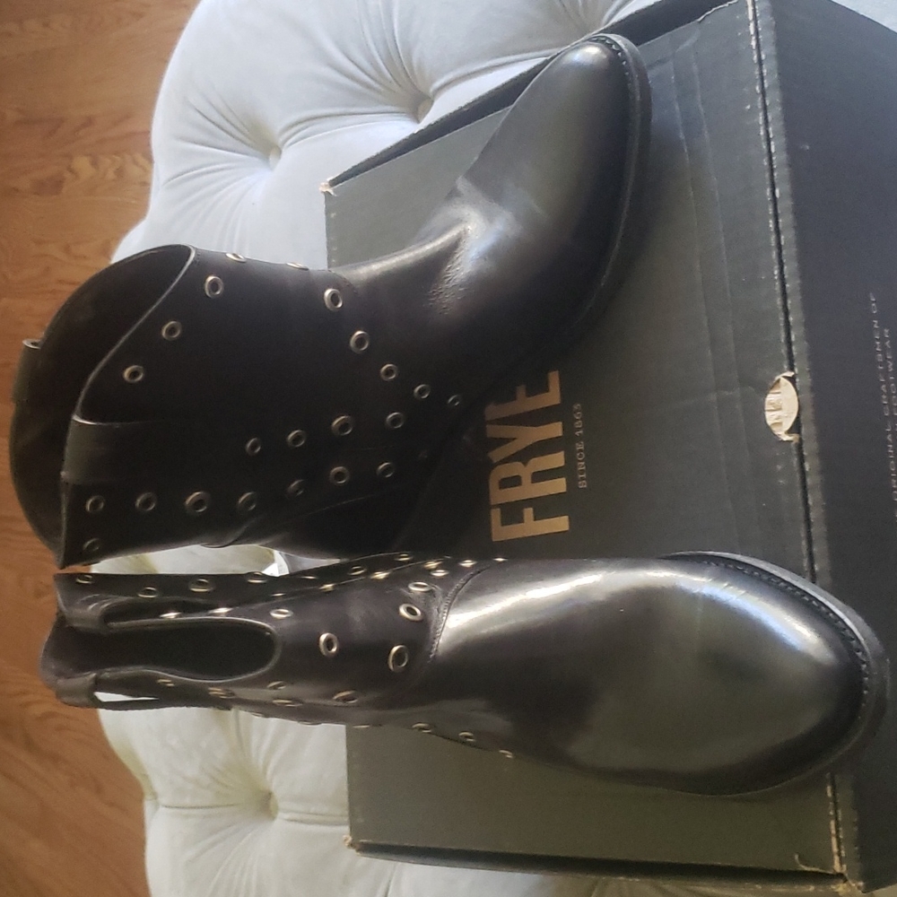 Womens boots